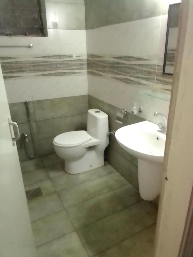 Newly Renovated Guesthouse Исламабад Экстерьер фото