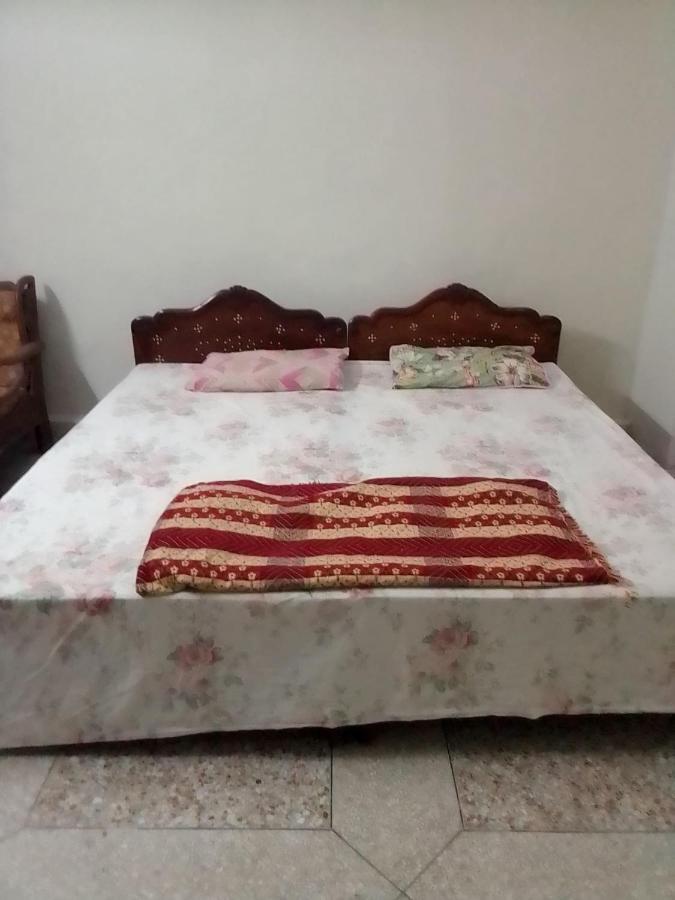 Newly Renovated Guesthouse Исламабад Экстерьер фото